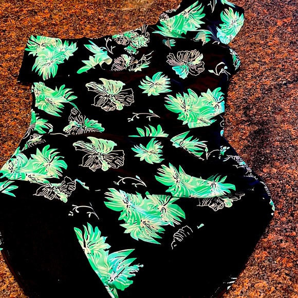 Hilor One piece swimsuit - Picture 3 of 9